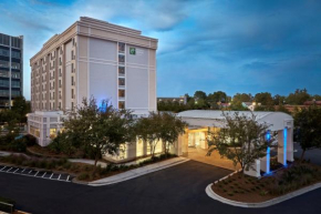 Holiday Inn Express & Suites Charleston DWTN -Westedge by IHG